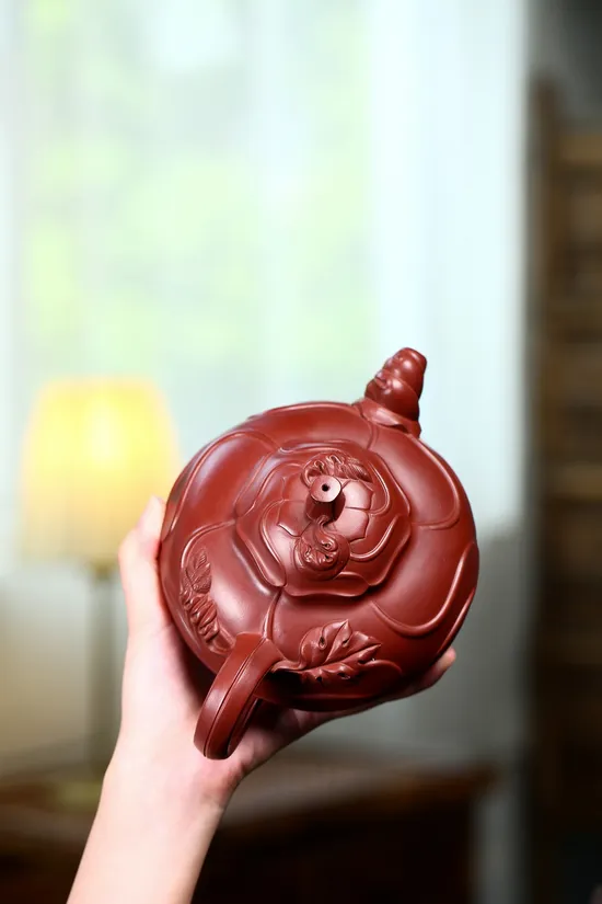 Zisha Teapots: Wind-Whipped Hollyhock | 9 | 900 CNY 9