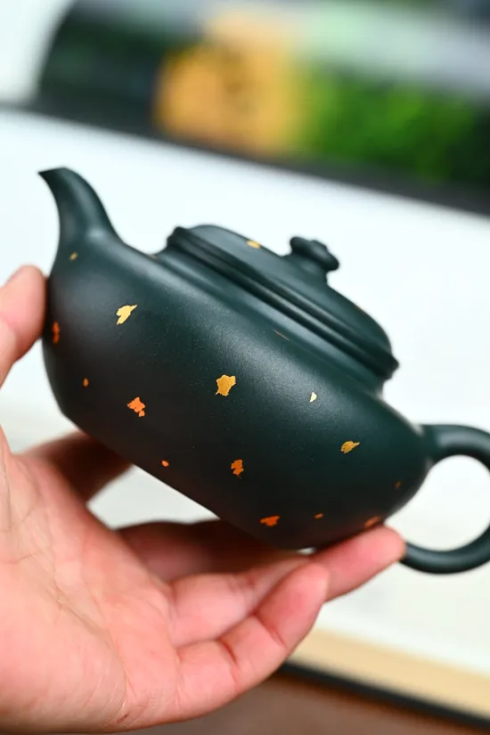 Zisha Teapots: Sumatra green clay | seven spout holes 3