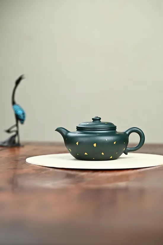 Zisha Teapots: Sumatra green clay | seven spout holes 4