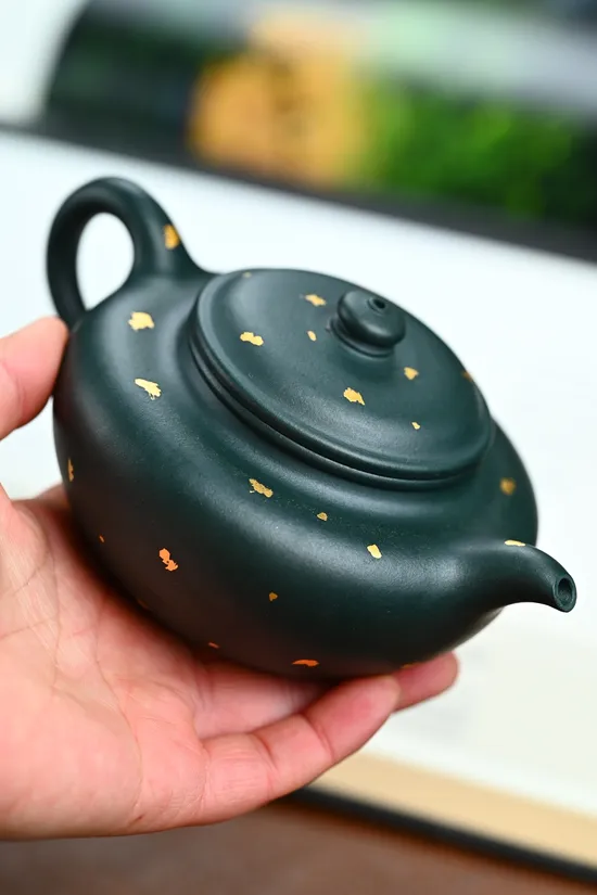 Zisha Teapots: Sumatra green clay | seven spout holes 8