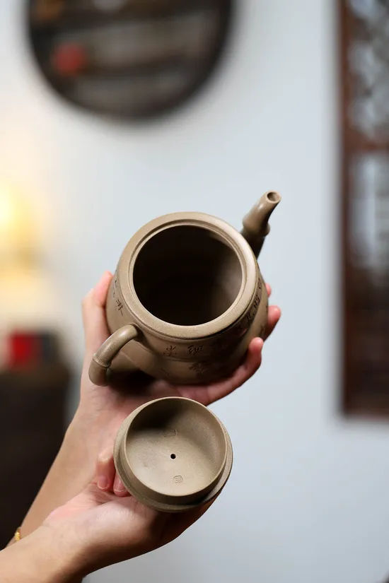 Premium Yixing Zisha Teapot - Handmade Artisan Clay Teapot 4
