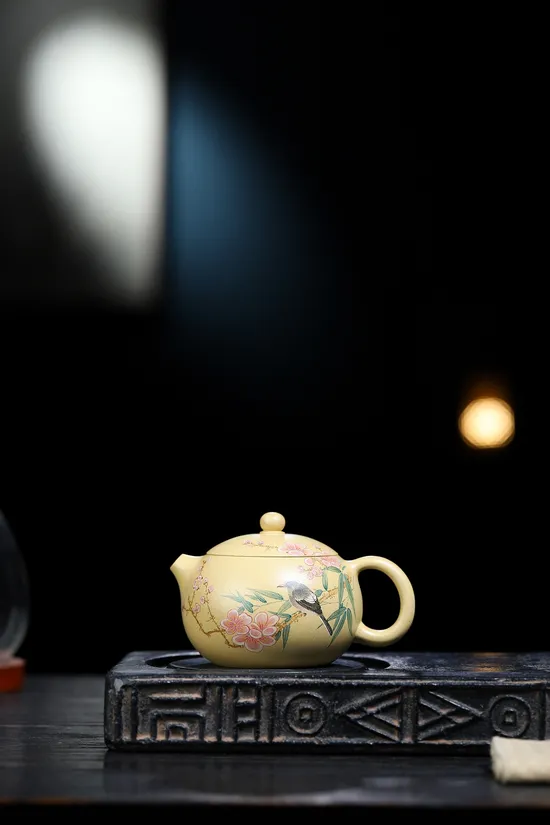 Yixing Zisha Teapot - Handcrafted Artistic Collectible Teapot 4