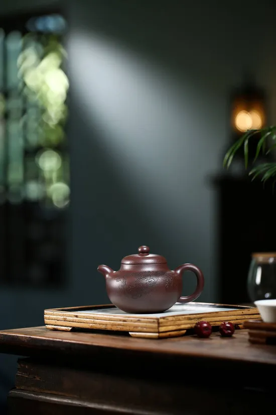 Zisha Teapots: aged Huanglong Mountain sedimentary purple clay | 2100 CNY 2