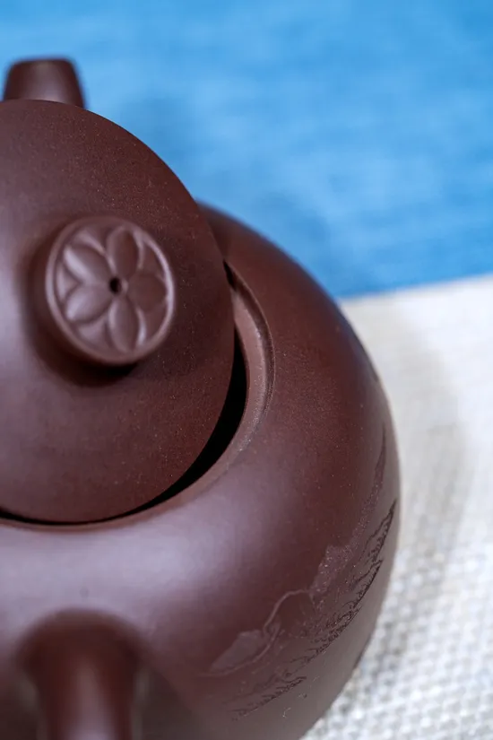 Zisha Teapots: Dark Fragrance | 6000 CNY 4