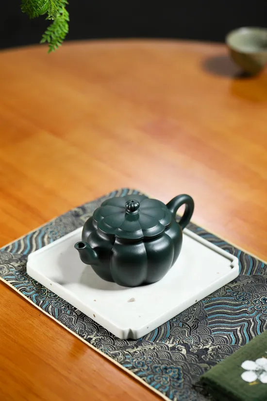 Yixing Zisha Teapot | Handcrafted Republic Green Clay Artistry 3