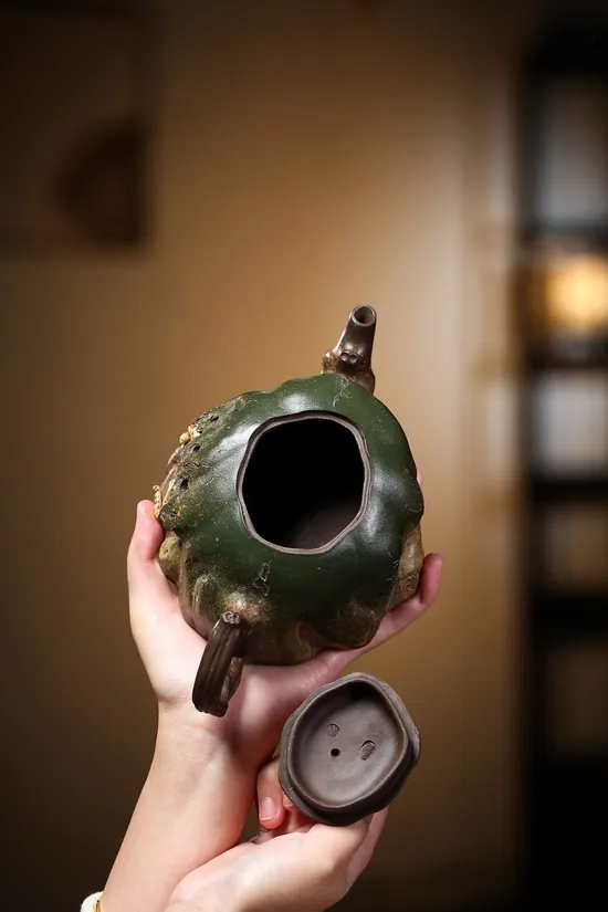 Handcrafted Yixing Zisha Teapot – Premium Purple Clay Artistry, 460cc 4