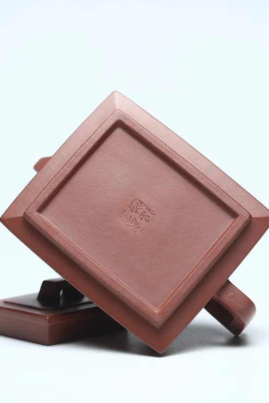 Best Yixing Zisha Teapot | Artisan Li Changhong | Luxury Handcrafted 4