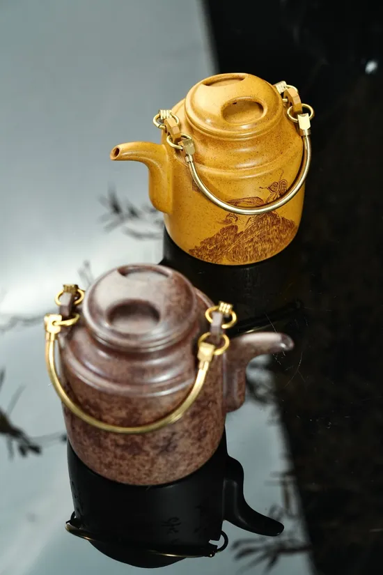 Zisha Teapots: Golden-duan clay | Classic Yangtong | 270cc capacity 3