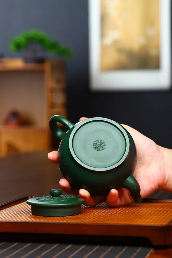 Premium Yixing Zisha Clay Teapot – Rare Green Clay, Handcrafted Masterpiece 4