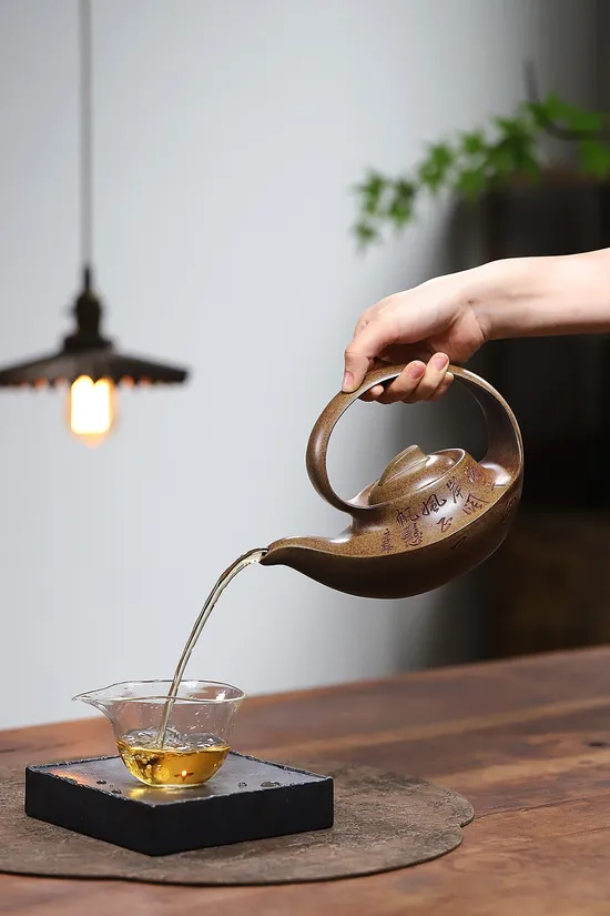 Zisha Teapots: Quhu Tiliang | 1950 CNY 2