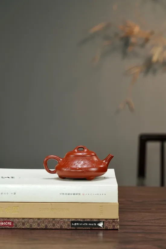 Zisha Teapots: CNY 1500 | 130cc capacity | Zhuni clay 1
