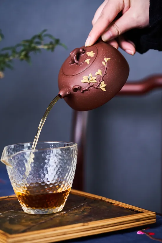 Zisha Teapots: 6000 CNY | Plum Blossoms in Bloom 6