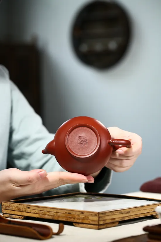 Zisha Teapots: Da Hong Pao clay | Yang Junbao crafted | 2400 CNY 2
