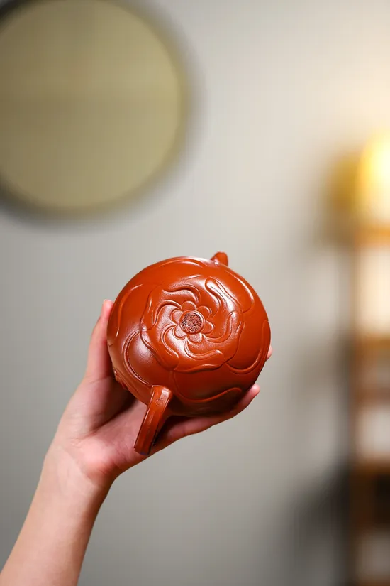 Zisha Teapots: Wind-Swept Hibiscus | Da Hong Pao clay 1