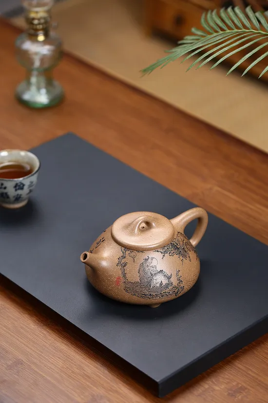 Zisha Teapots: 3900 CNY | Duan clay 5