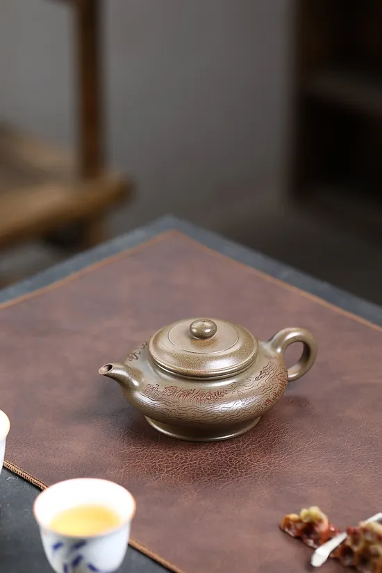 Zisha Teapots: Xu Bian | 2100 CNY 2