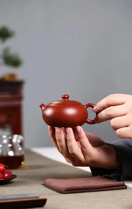 Premium Handcrafted Yixing Clay Teapot - Artisan Ceramic Teaware 1