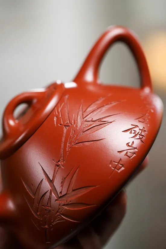 Handcrafted Yixing Zisha Teapot – Artisan Clay Teapot for Tea Lovers & Collectors 3