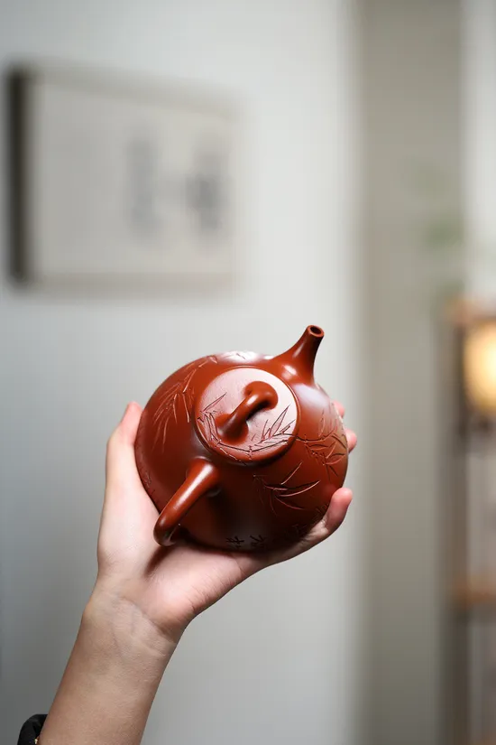 Handcrafted Yixing Zisha Teapot – Artisan Clay Teapot for Tea Lovers & Collectors 5