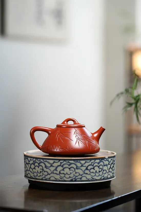 Handcrafted Yixing Zisha Teapot – Artisan Clay Teapot for Tea Lovers & Collectors 6