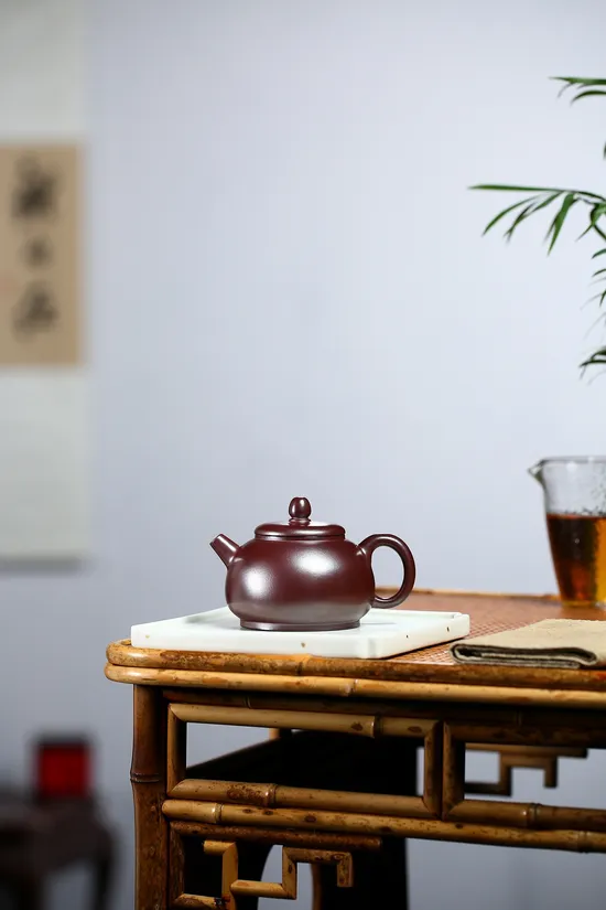 Zisha Teapots: Jinlong Blood Clay | Fully Handmade Palace Lantern 1