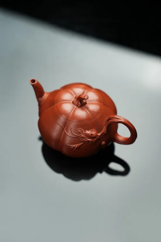 Premium Yixing Zhu Clay Teapot 280cc | Handcrafted Artisan Pottery 3