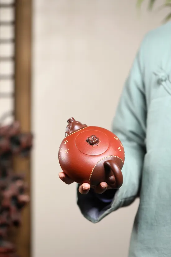 Zisha Teapots: Fuhu | 1440 CNY 1
