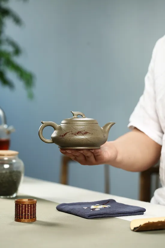 Premium Yixing Clay Teapot | Artisan-Crafted Zisha Pottery 9