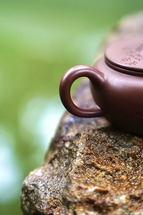 Handcrafted Yixing Teapot - Antique Design & Premium Zisha Clay 1