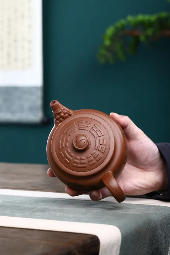 Handcrafted Yixing Clay Teapot – Artisan Teaware & Collectible 2