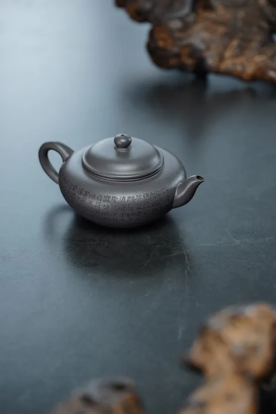 Handmade Yixing Teapot - Jingzhou Bianying, 330cc Clay Pot 5