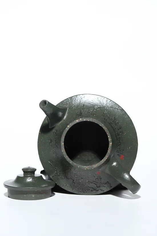 Zisha Teapots: 3300 CNY | 290cc 6