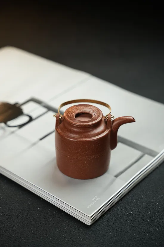 Premium Yixing Zisha Teapot | Authentic Handcrafted Clay Artistry 6