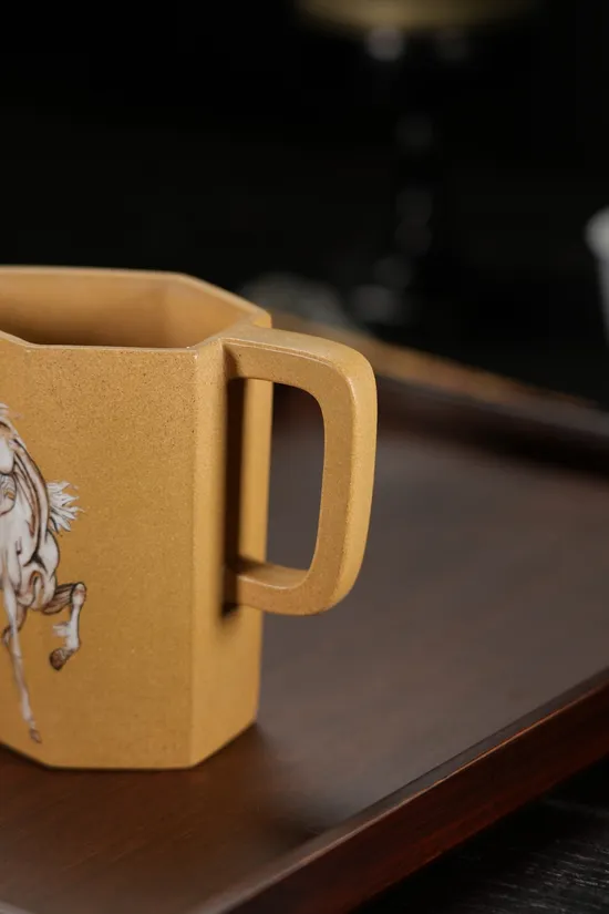 Yixing Zisha Teapot - Handcrafted Golden Clay Horse Design Teapot 8
