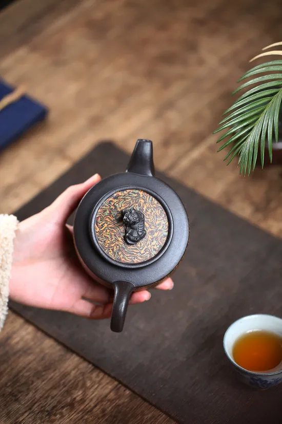 Zisha Teapots: Tiger's Vigor | 1440 CNY 1