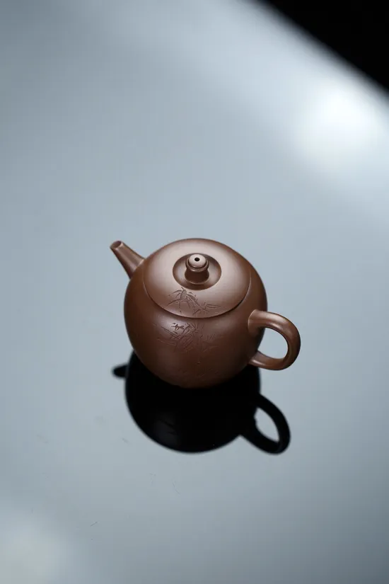 Artisan Yixing Zisha Teapot 160cc | Classic Bamboo Design 4
