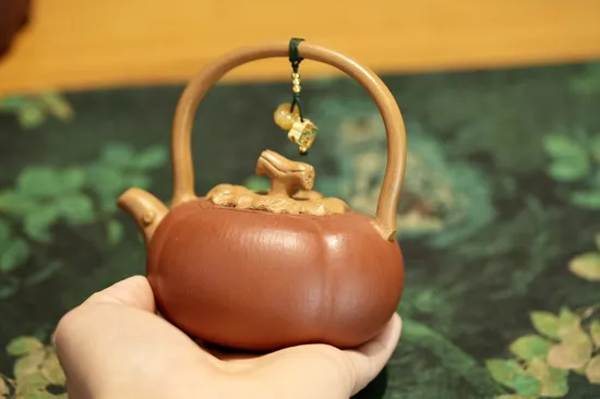 Handcrafted Yixing Clay Teapot | Artisan Pumpkin-shaped Zisha Pot – 180cc 4