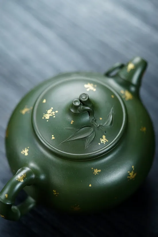 Zisha Teapots: 2400 CNY | Modest Bamboo 1