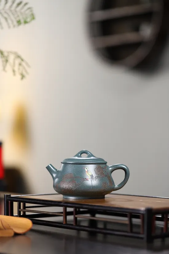 Zisha Teapots: 2 | 700 CNY | Yang Junbao | Jingzhou Snowflake Green Clay 2