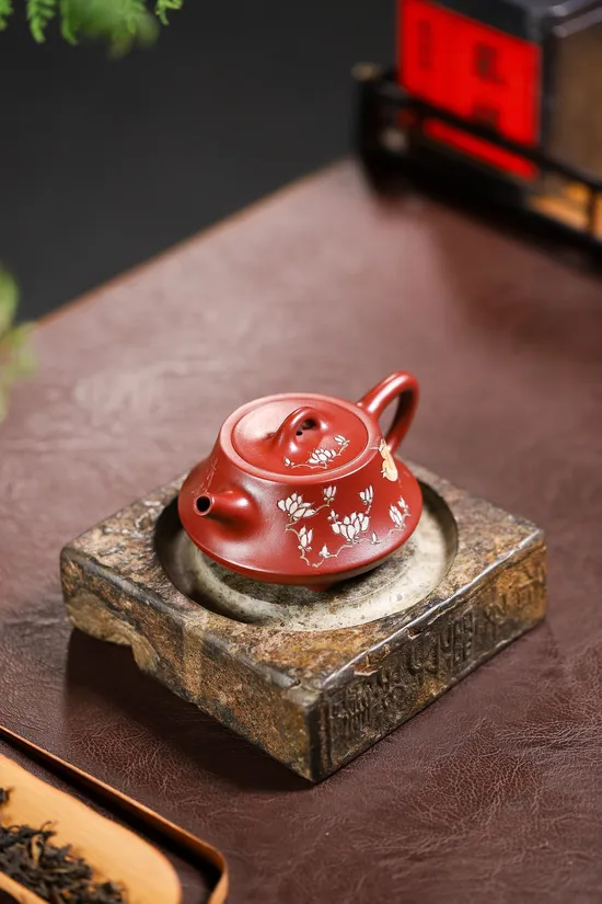 Zisha Teapots: dragon blood clay | 220cc 1