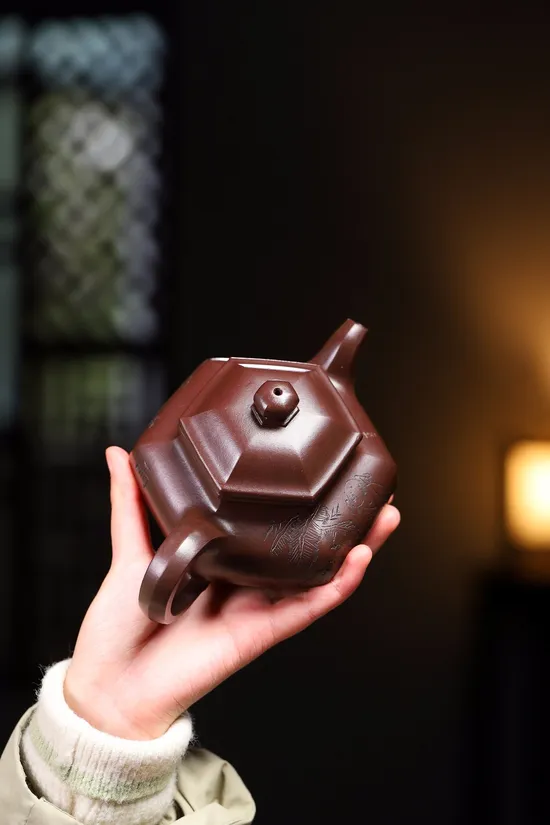 Zisha Teapots: Six-Sided Antique-Style | 4500 CNY 3