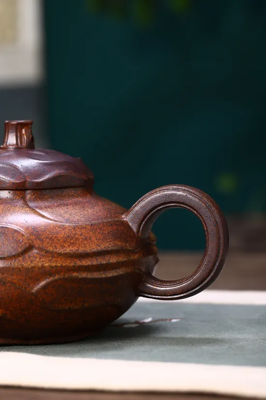 Luxury Yixing Teapot – Rare Dragon Bone Clay Collectible Art 3