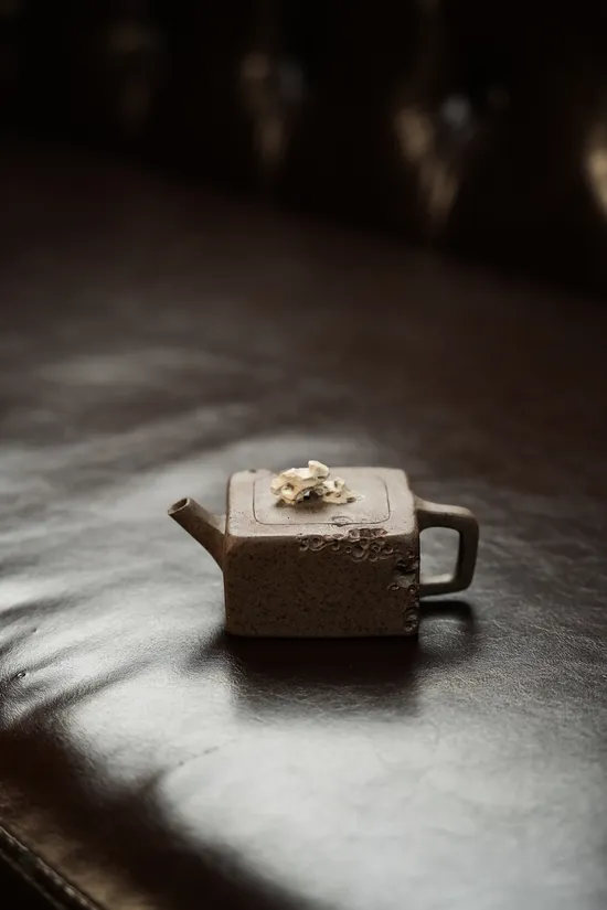 Best Yixing Clay Teapots | Handcrafted Zisha Artistry 5