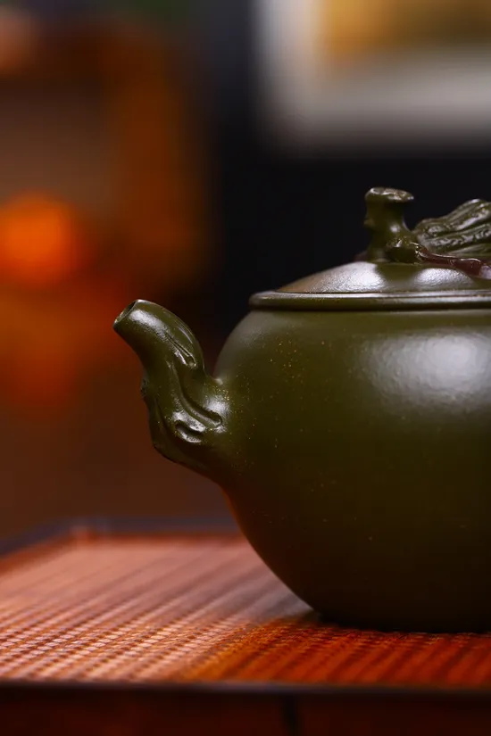 Premium Yixing Zisha Teapot | Vintage Clay Handcrafted Collectible 1