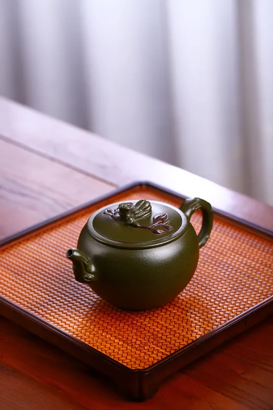 Premium Yixing Zisha Teapot | Vintage Clay Handcrafted Collectible 4