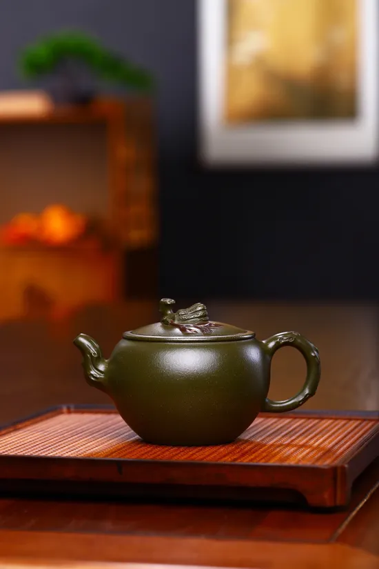 Premium Yixing Zisha Teapot | Vintage Clay Handcrafted Collectible 7