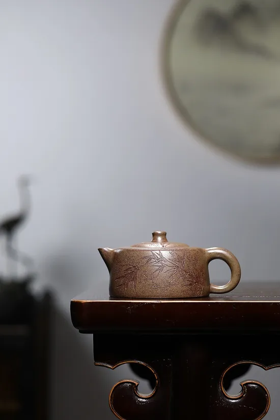 Premium Yixing Clay Teapot | Handcrafted Zisha Artistry 1