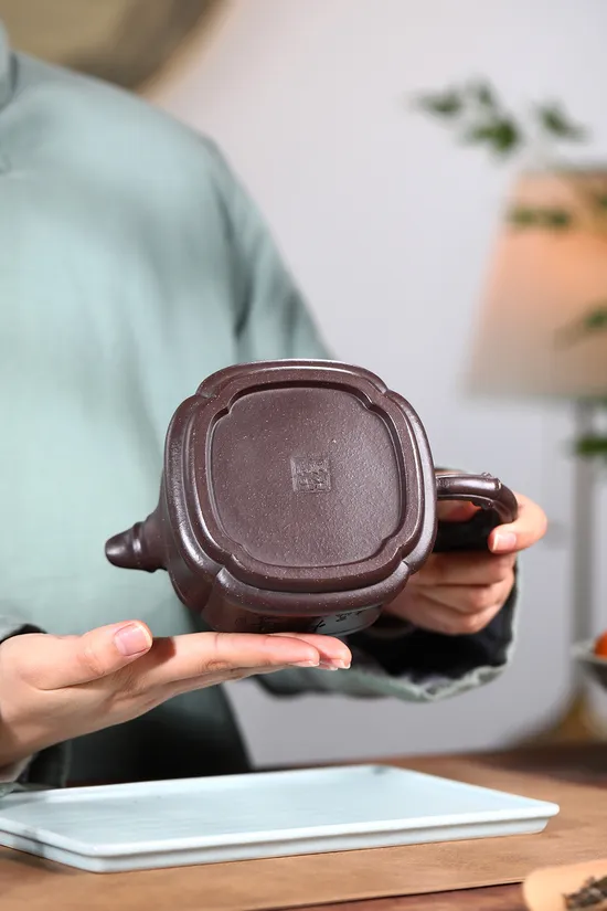 Zisha Teapots: 21 | 000 CNY | Master Li Changhong 4