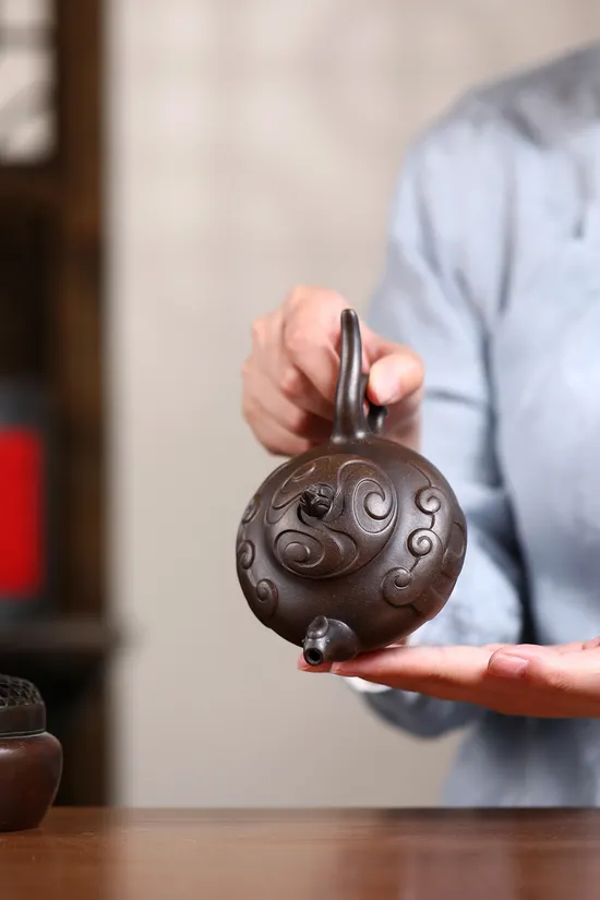 Zisha Teapots: Phoenix Dancing in the Sky | Jiang Yaping 6