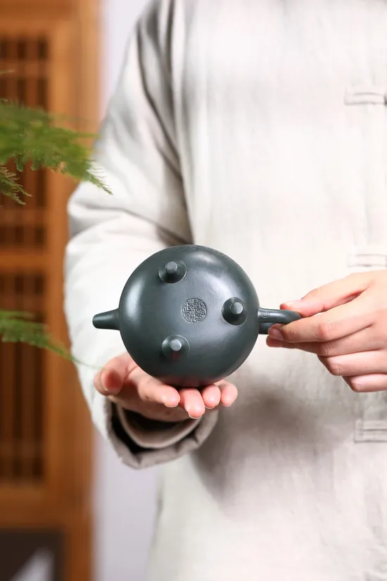 Zisha Teapots: Da Bin Circle Knob | Xu Aiping 2